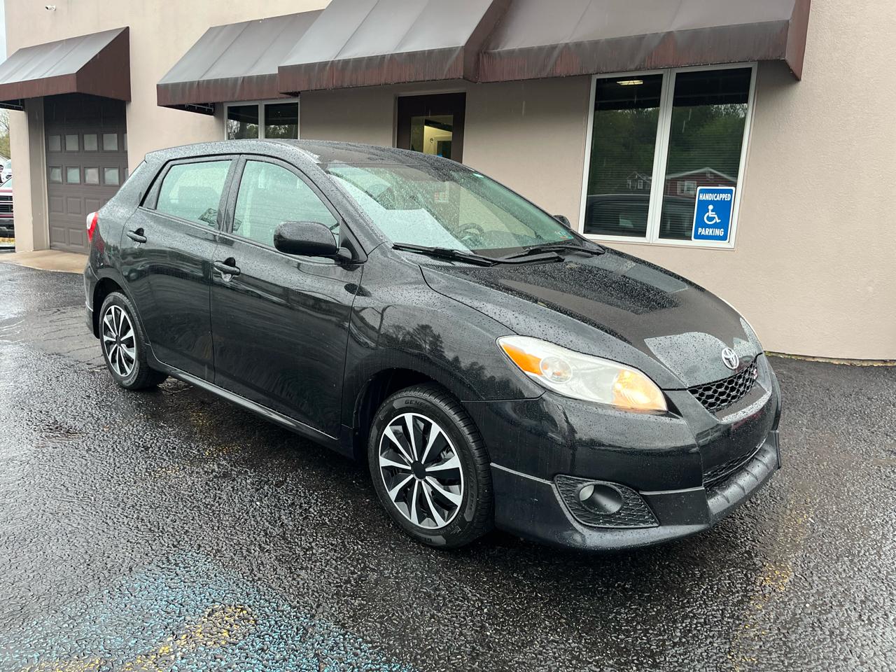 Toyota Matrix S AWD 4-Speed AT 2010