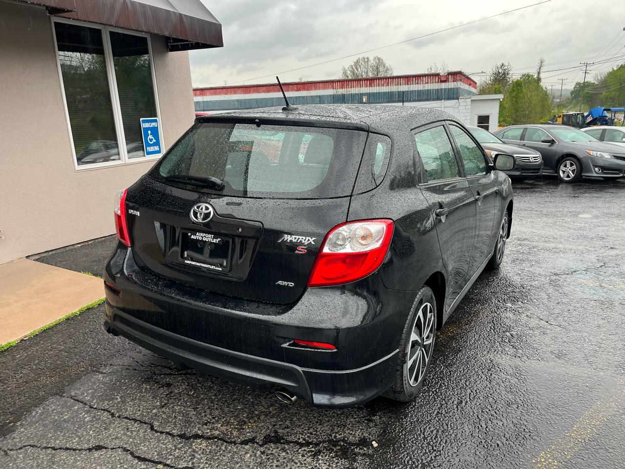 Toyota Matrix S AWD 4-Speed AT 2010