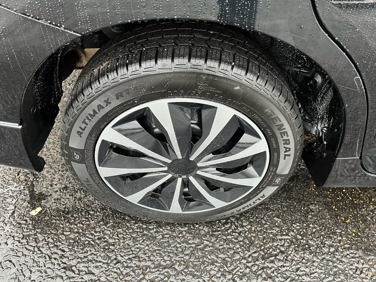 Toyota Matrix S AWD 4-Speed AT 2010