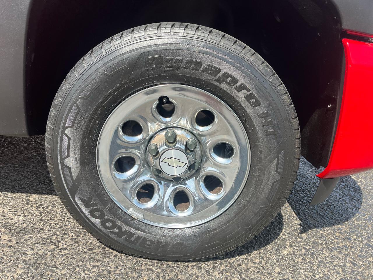 Chevrolet Silverado 1500 Reg Cab 133.0" WB 4WD LS 2011
