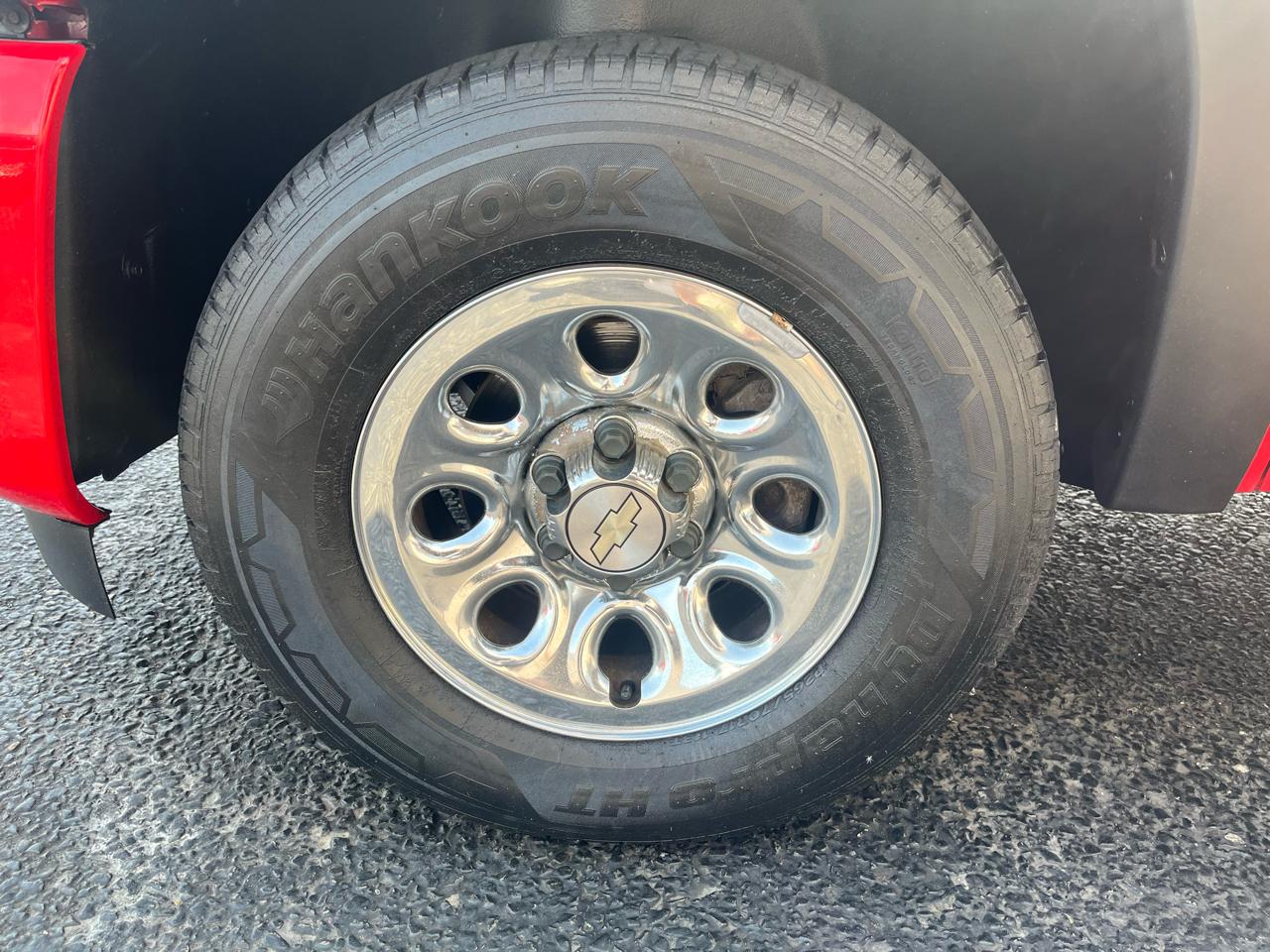 Chevrolet Silverado 1500 Reg Cab 133.0" WB 4WD LS 2011