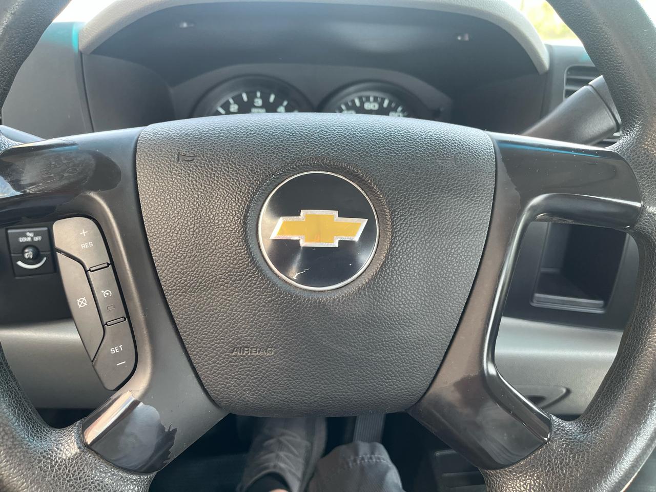 Chevrolet Silverado 1500 Reg Cab 133.0" WB 4WD LS 2011