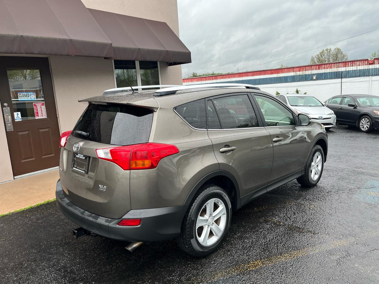 Toyota RAV4 XLE AWD 2013