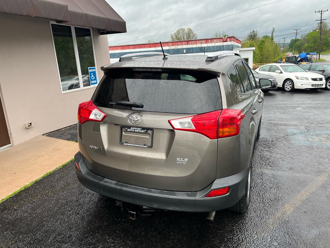 Toyota RAV4 XLE AWD 2013