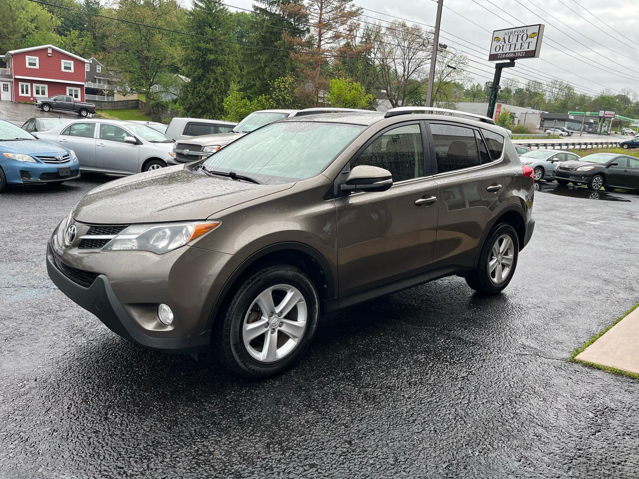 Toyota RAV4 XLE AWD 2013