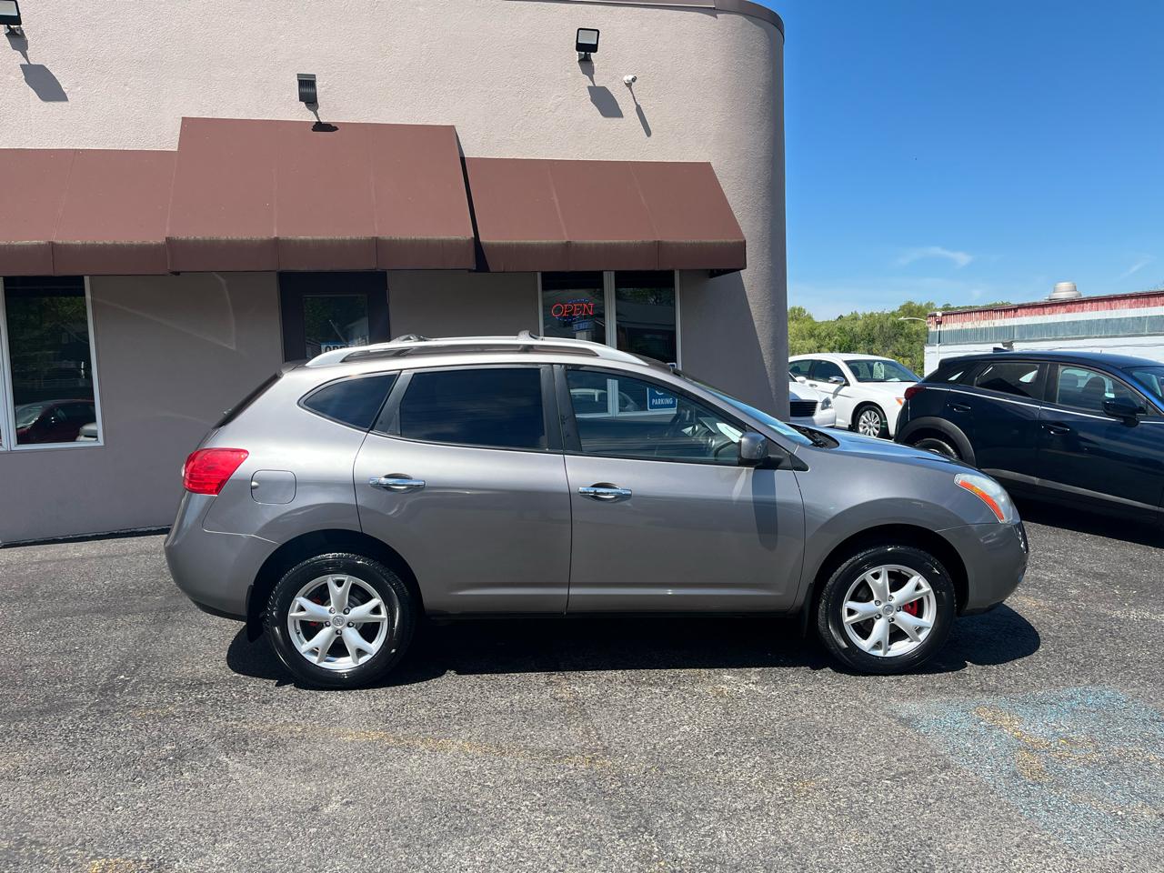 Nissan Rogue SL AWD 2010