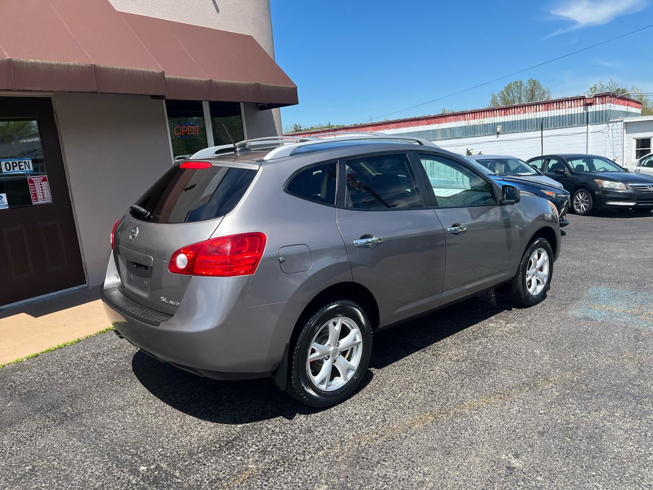 Nissan Rogue SL AWD 2010