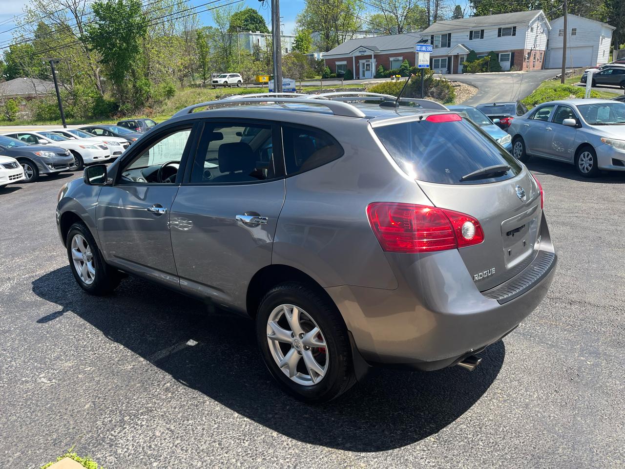 Nissan Rogue SL AWD 2010