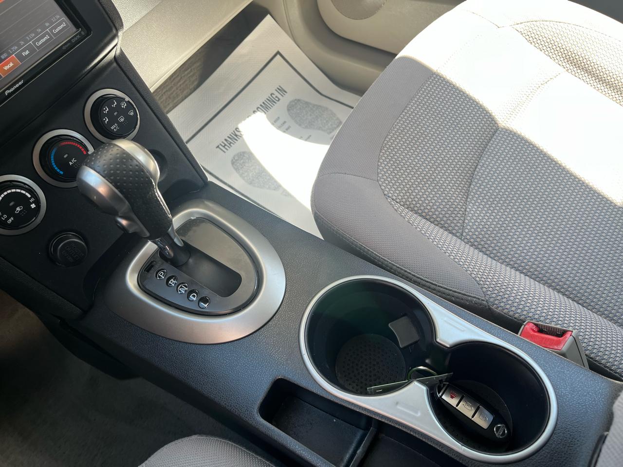 Nissan Rogue SL AWD 2010