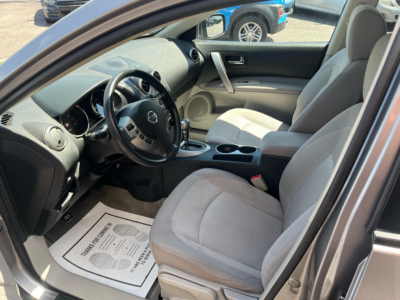Nissan Rogue SL AWD 2010