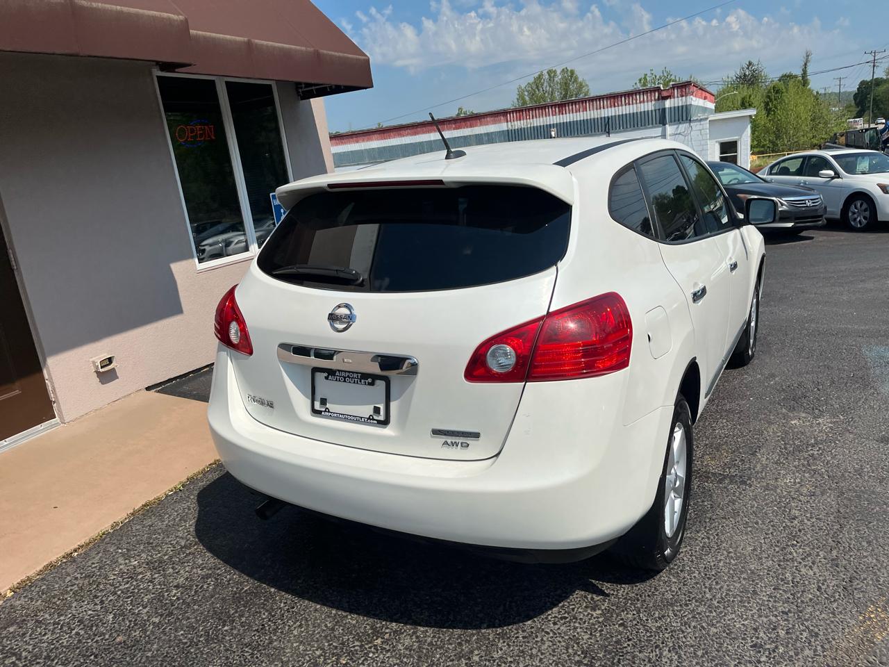 Nissan Rogue  2012