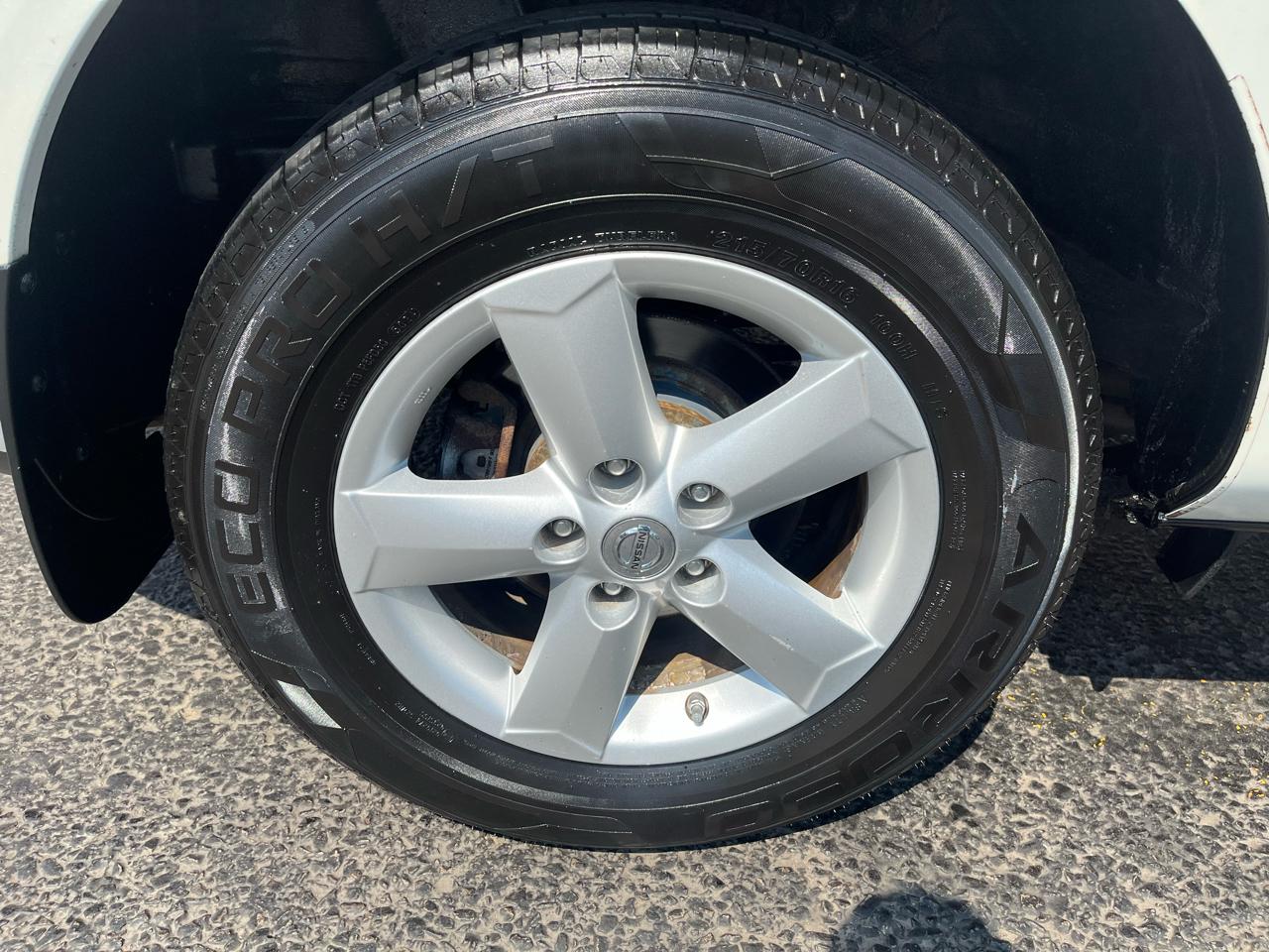 Nissan Rogue  2012