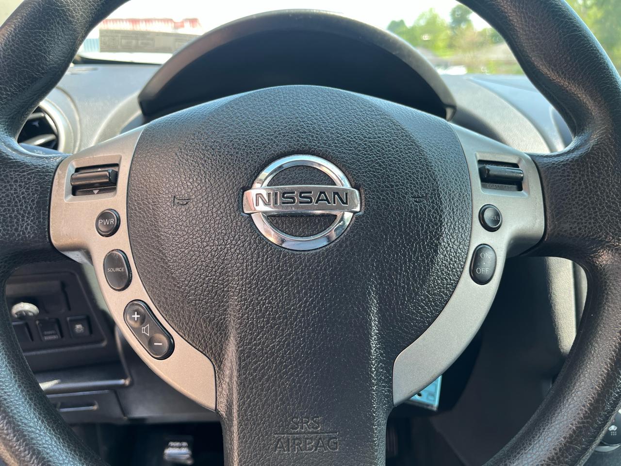 Nissan Rogue  2012