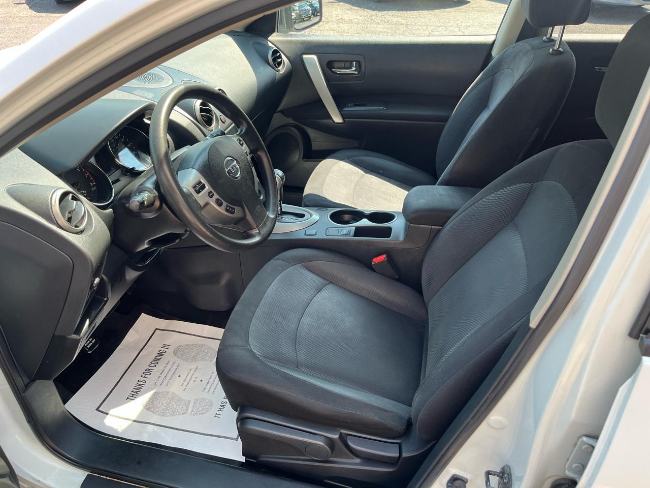 Nissan Rogue  2012