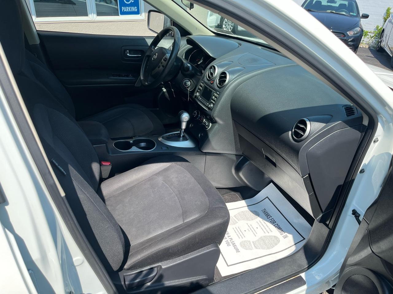 Nissan Rogue  2012