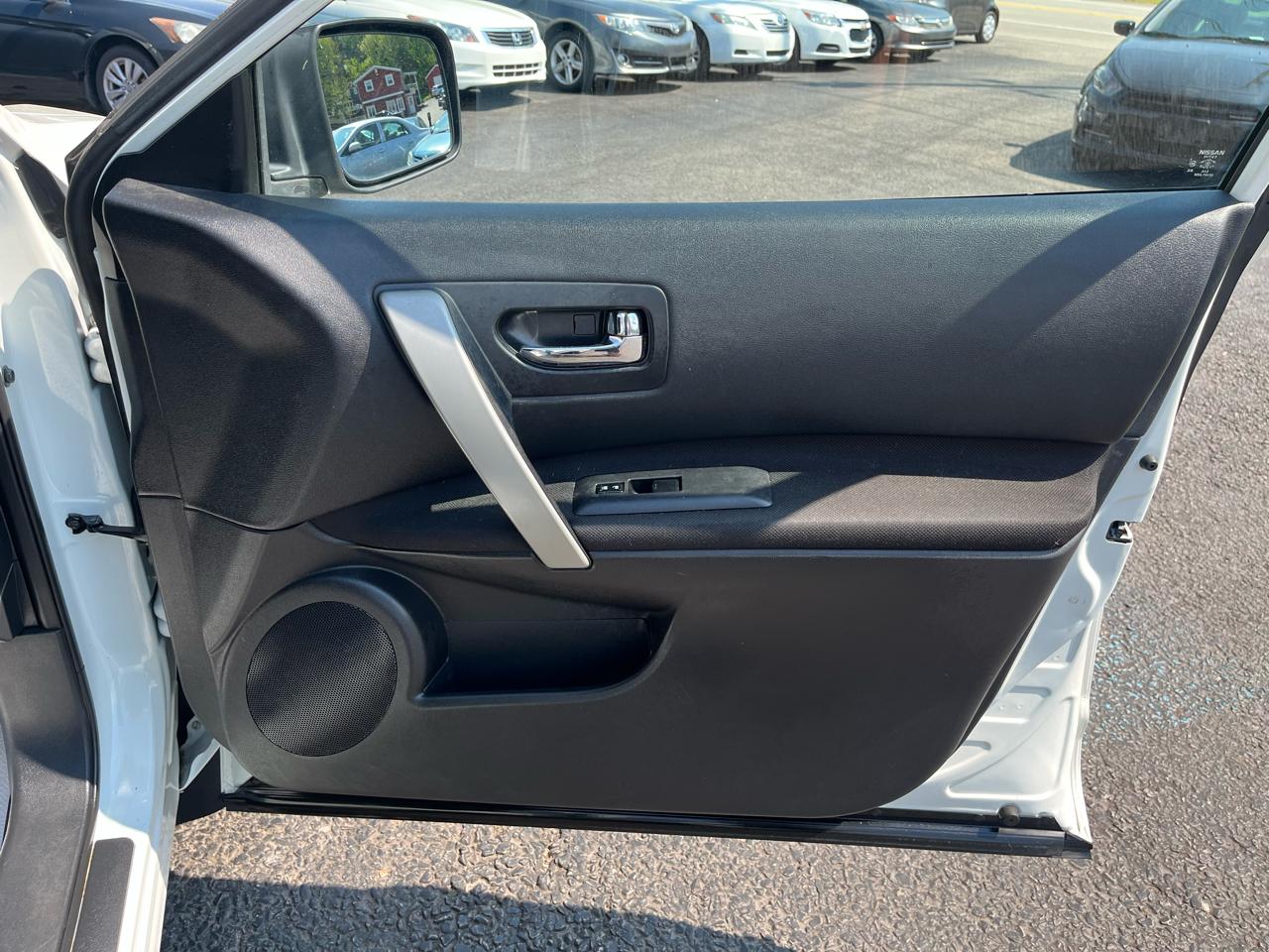Nissan Rogue  2012