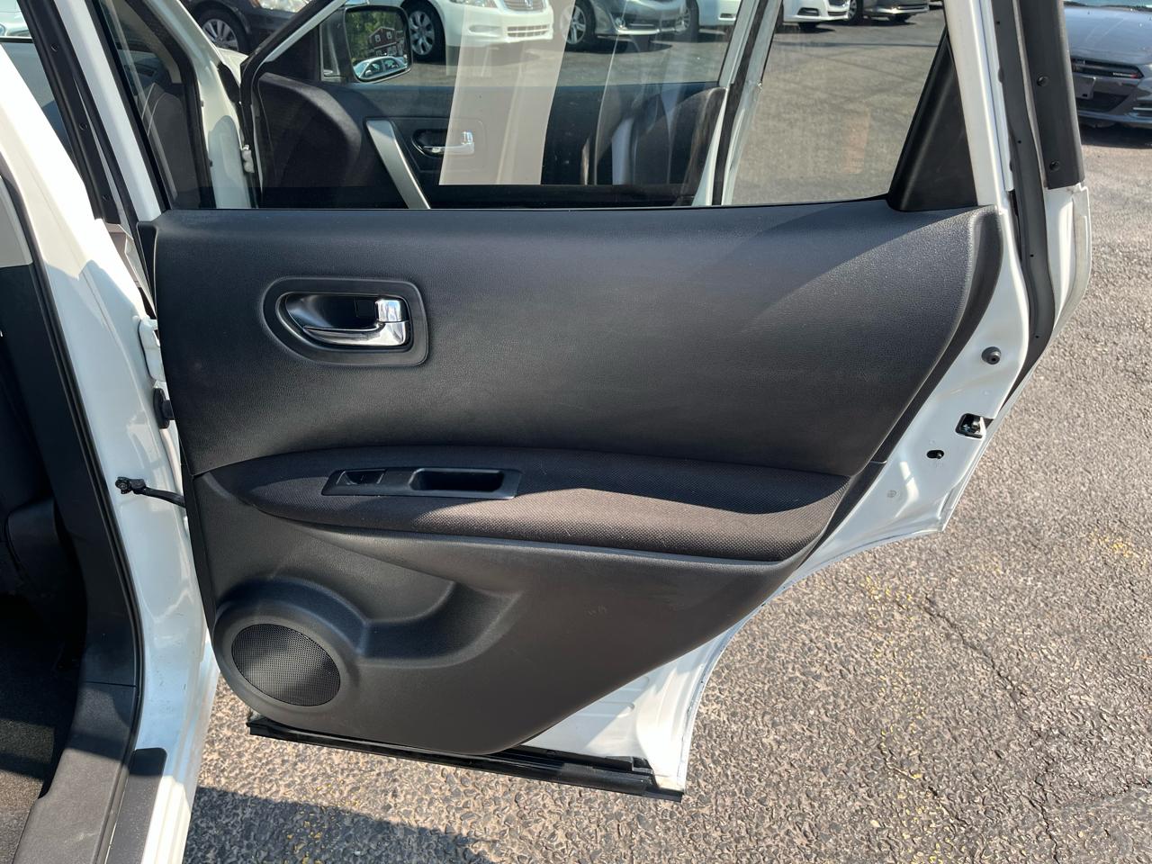 Nissan Rogue  2012