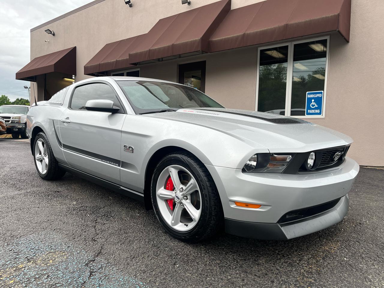Ford Mustang GT Coupe 2011