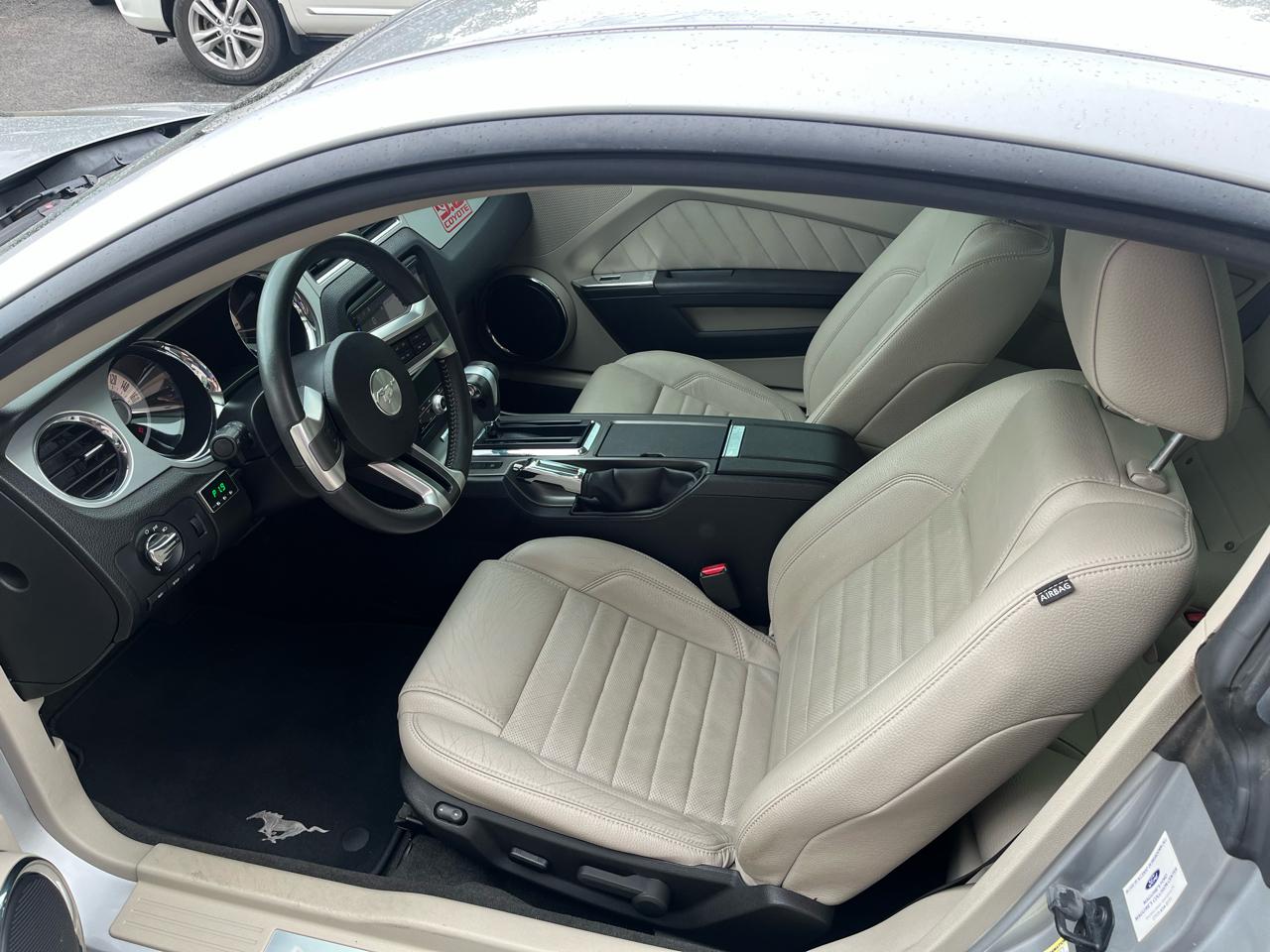 Ford Mustang GT Coupe 2011