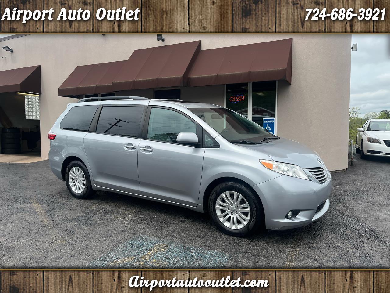 Toyota Sienna XLE Premium FWD 8-Passenger V6 2017