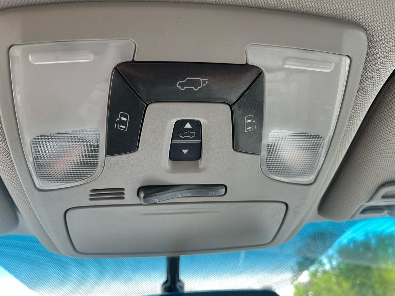 Toyota Sienna XLE Premium FWD 8-Passenger V6 2017