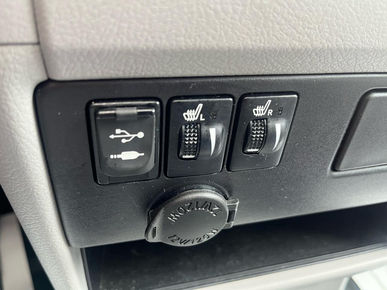 Toyota Sienna XLE Premium FWD 8-Passenger V6 2017