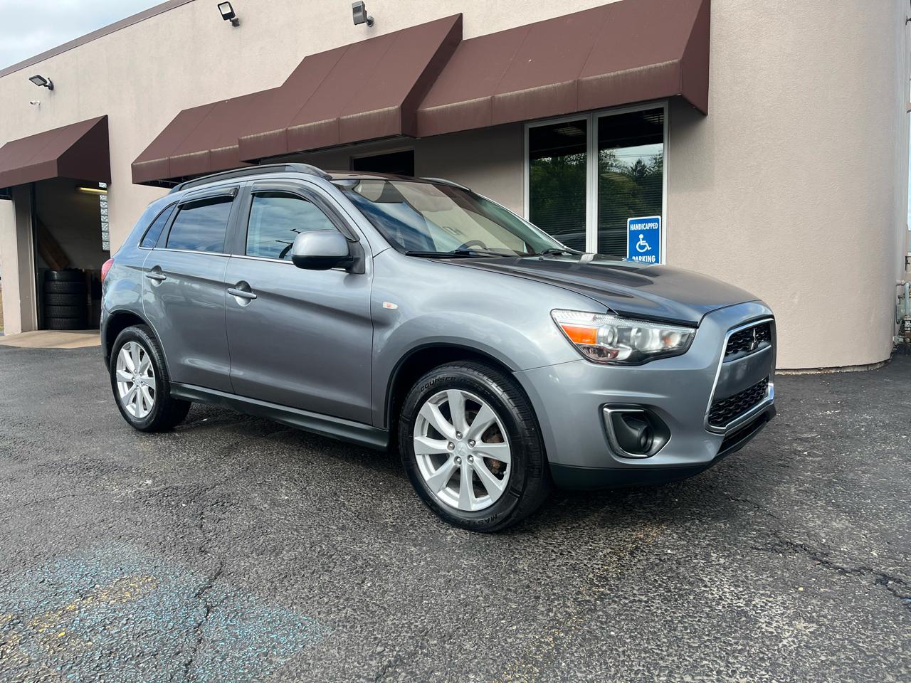 Mitsubishi Outlander Sport SE AWD 2013