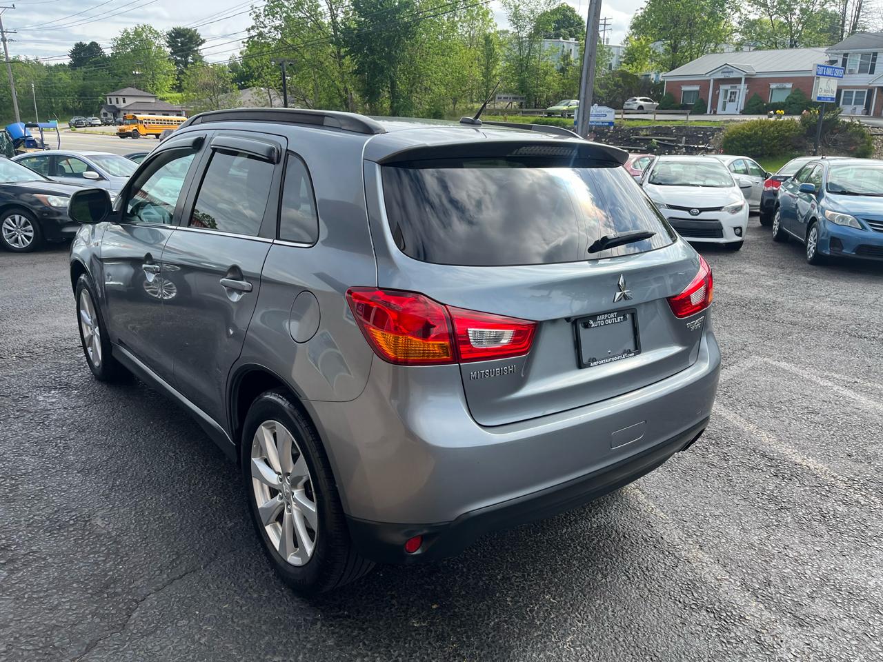 Mitsubishi Outlander Sport SE AWD 2013