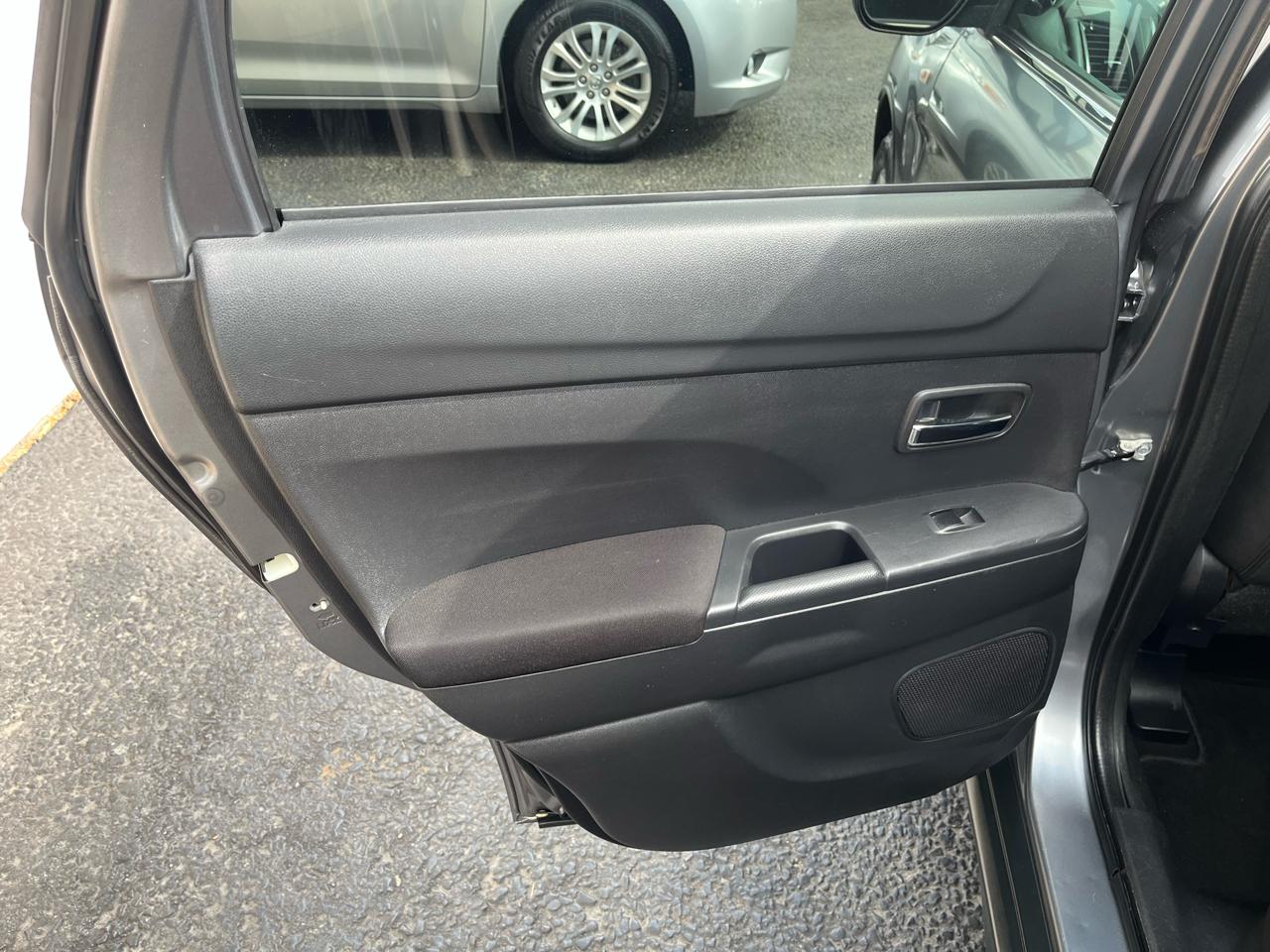 Mitsubishi Outlander Sport SE AWD 2013