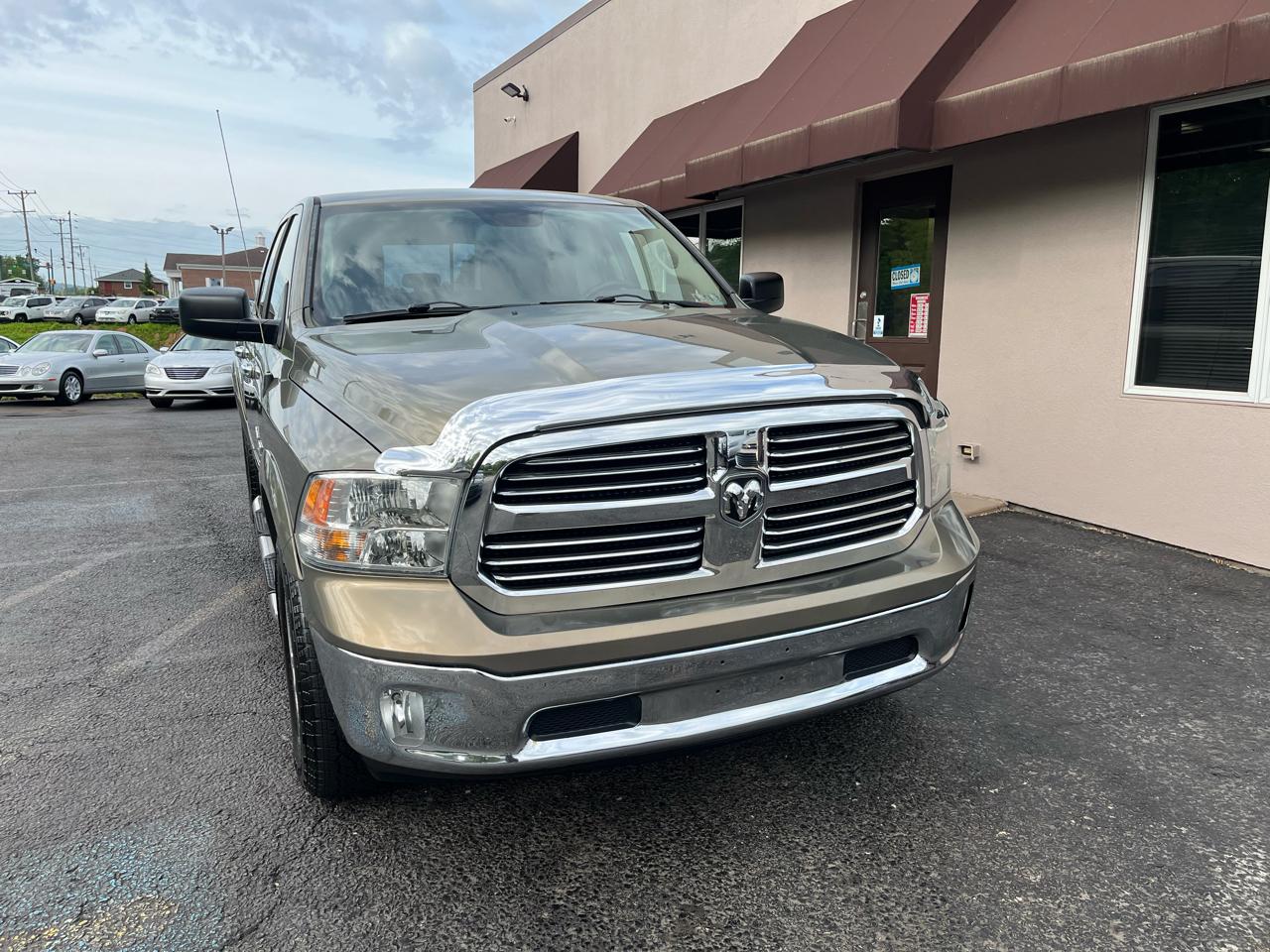 RAM 1500 Lone Star Crew Cab SB 2WD 2014