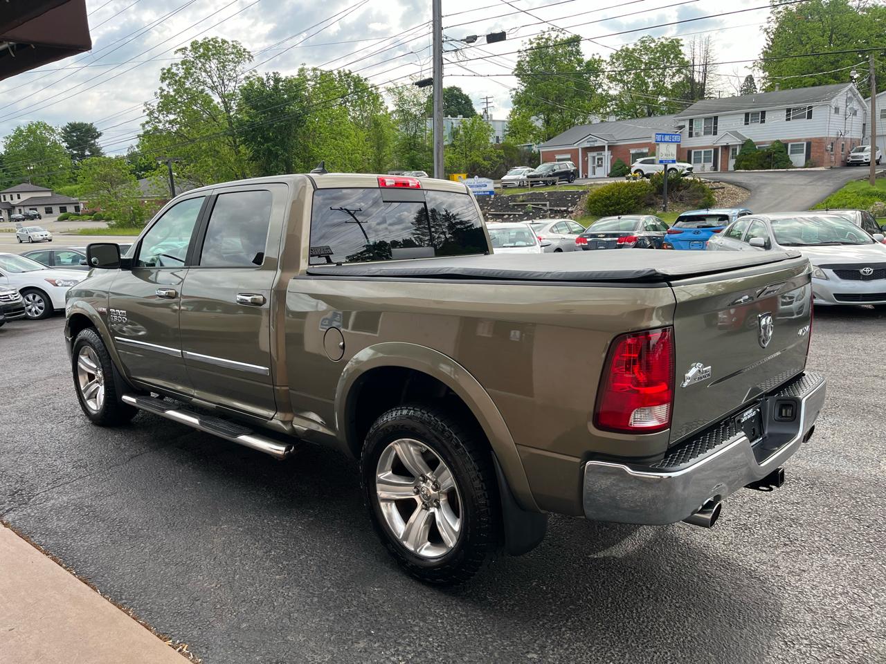RAM 1500 Lone Star Crew Cab SB 2WD 2014