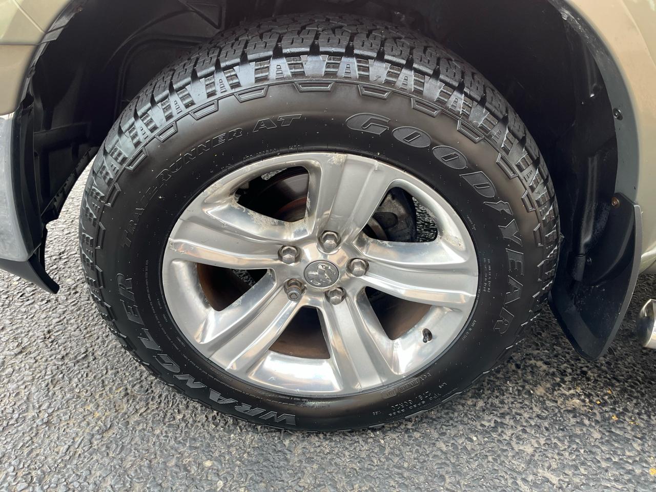 RAM 1500 Lone Star Crew Cab SB 2WD 2014