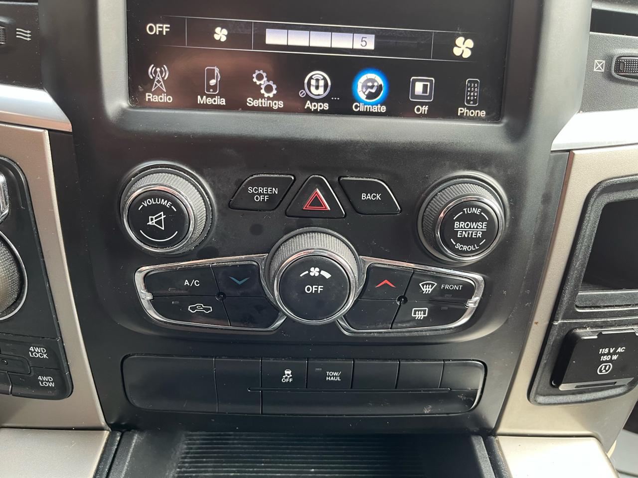 RAM 1500 Lone Star Crew Cab SB 2WD 2014