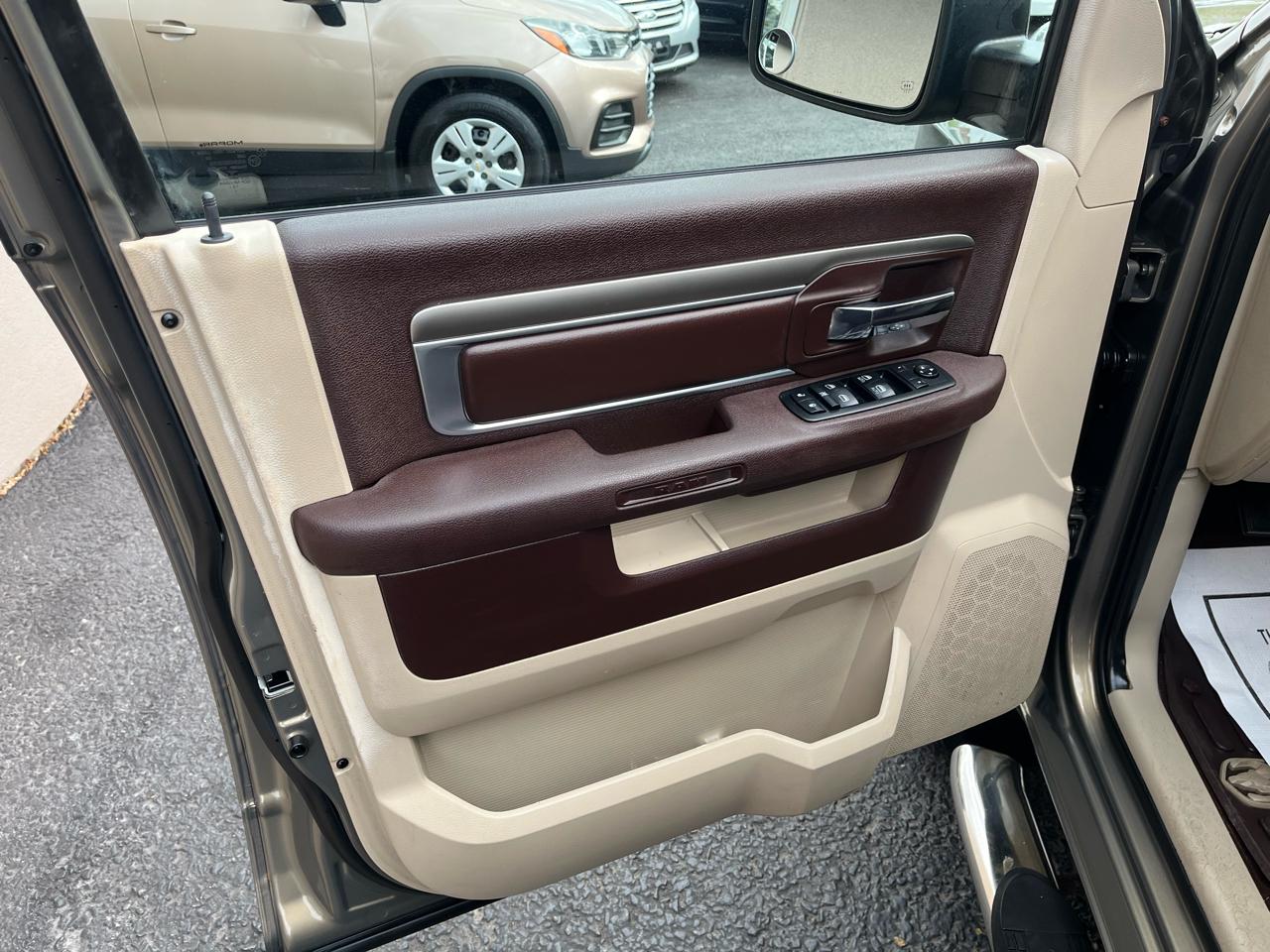 RAM 1500 Lone Star Crew Cab SB 2WD 2014