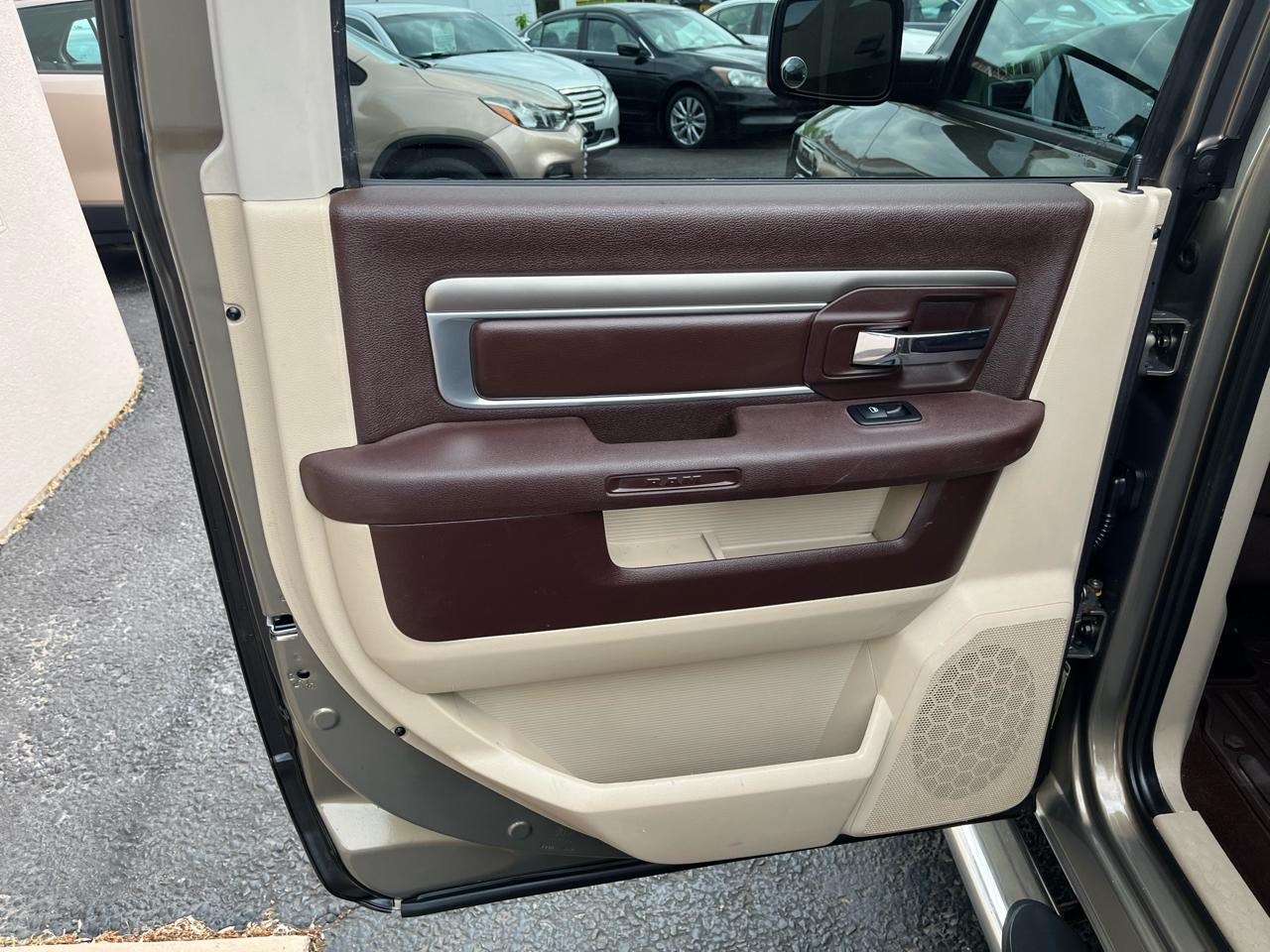 RAM 1500 Lone Star Crew Cab SB 2WD 2014