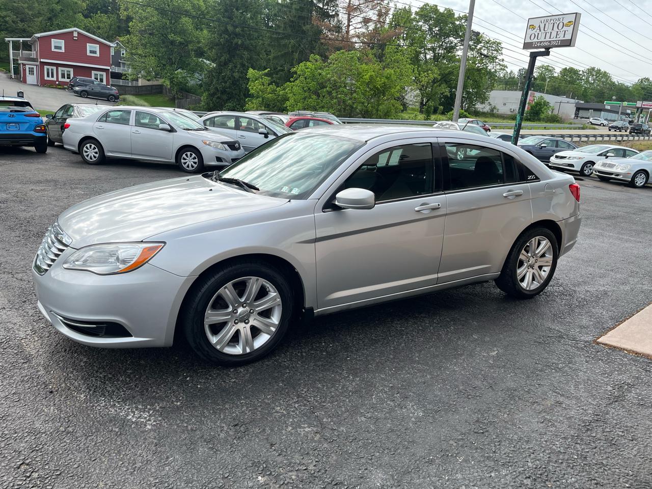 Chrysler 200 Touring 2012