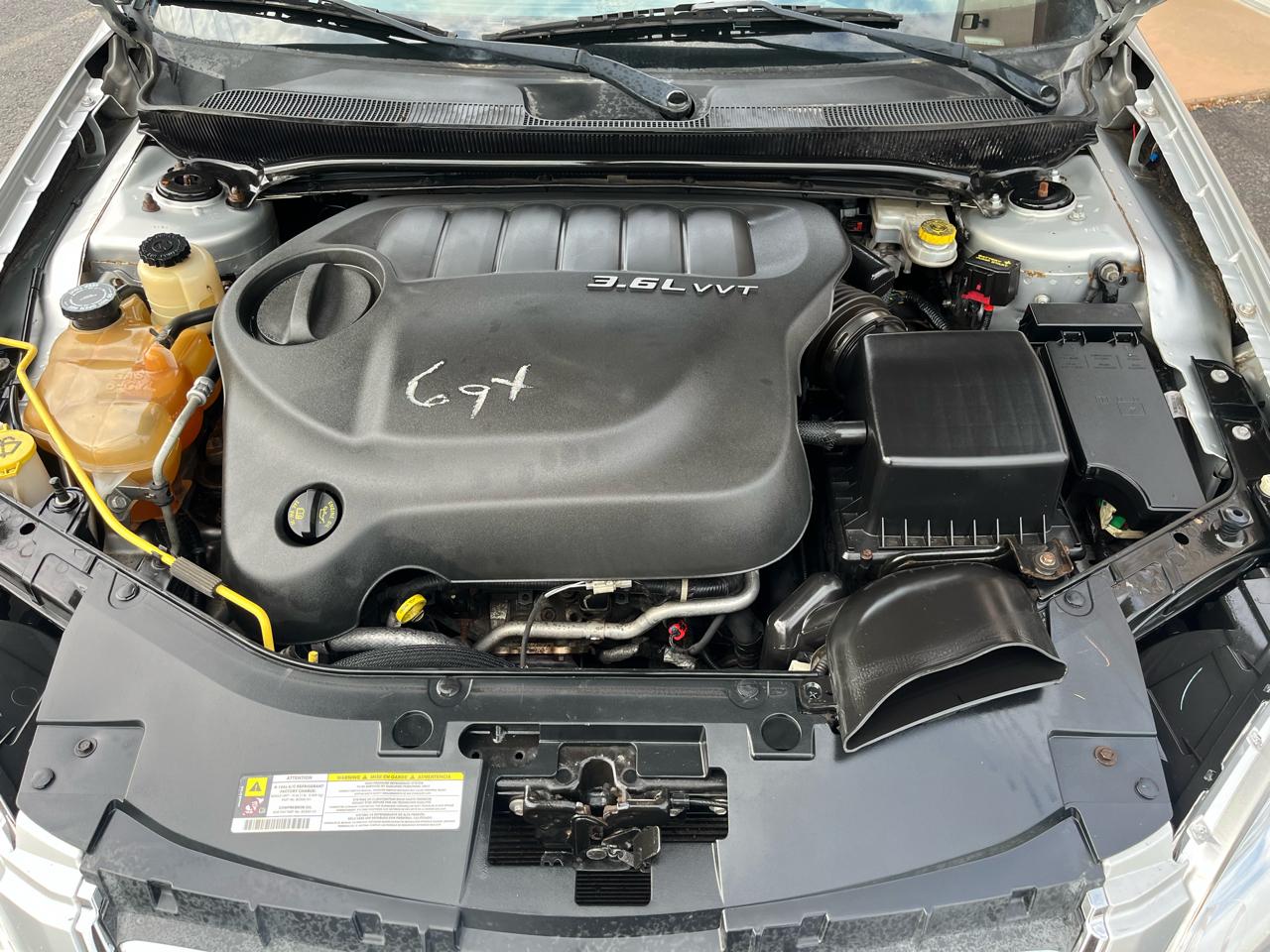 Chrysler 200 Touring 2012
