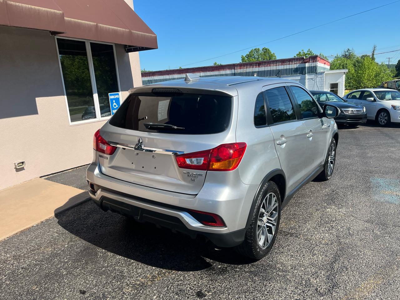 Mitsubishi Outlander Sport 2.4 SE 4WD CVT 2018