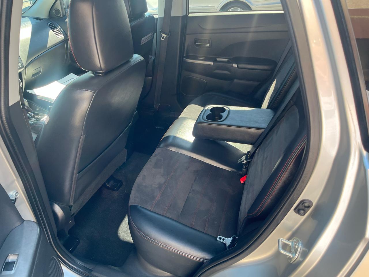 Mitsubishi Outlander Sport 2.4 SE 4WD CVT 2018