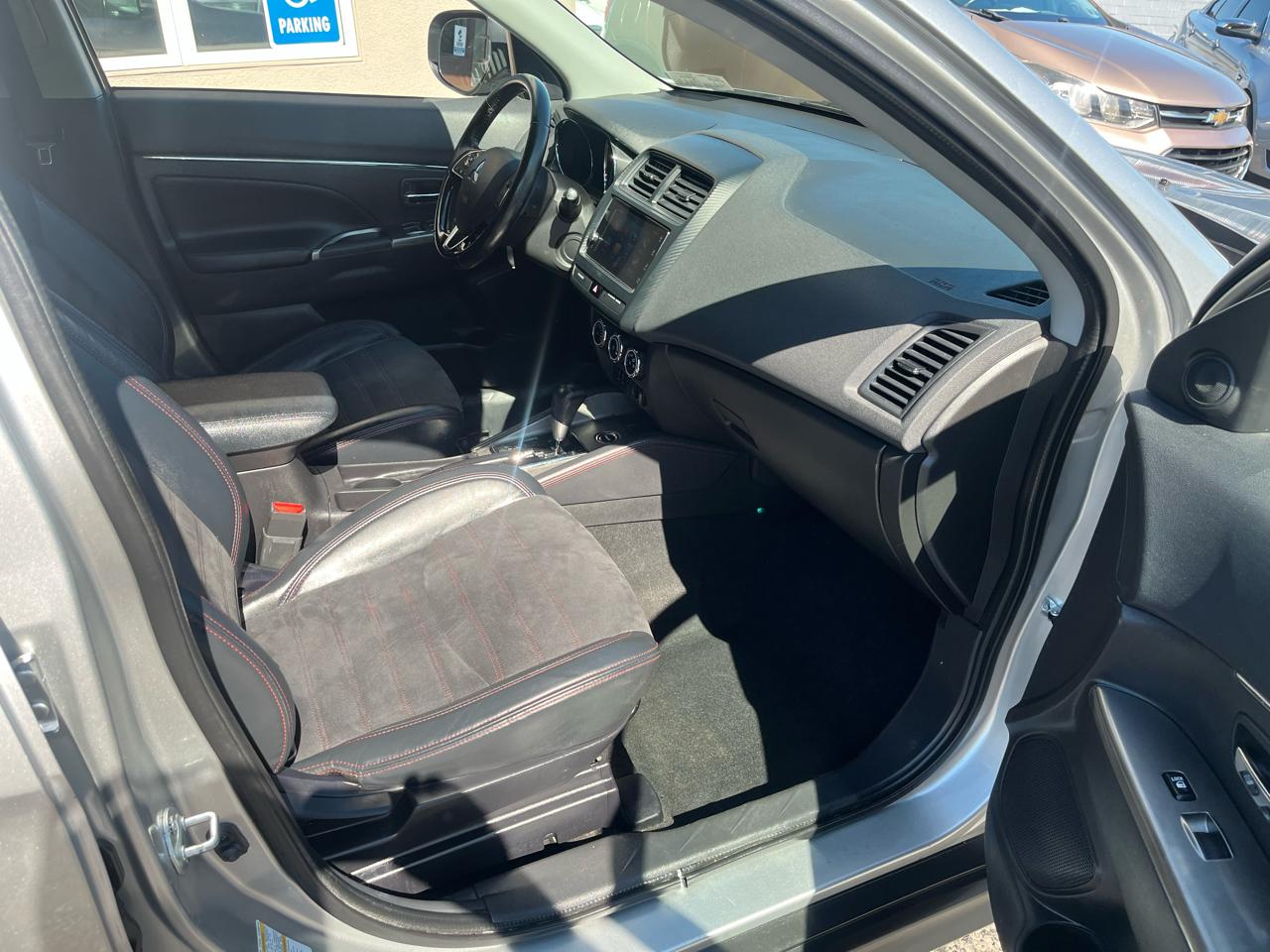 Mitsubishi Outlander Sport 2.4 SE 4WD CVT 2018