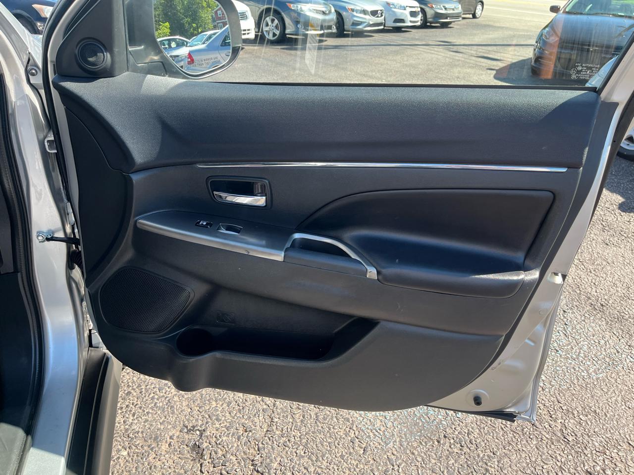 Mitsubishi Outlander Sport 2.4 SE 4WD CVT 2018