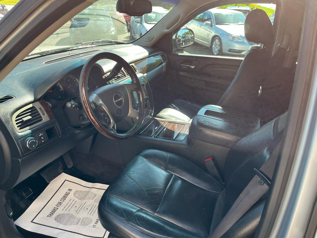 GMC Yukon Denali 4WD 2012