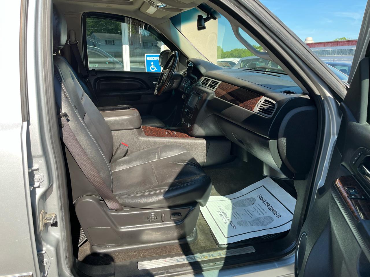 GMC Yukon Denali 4WD 2012