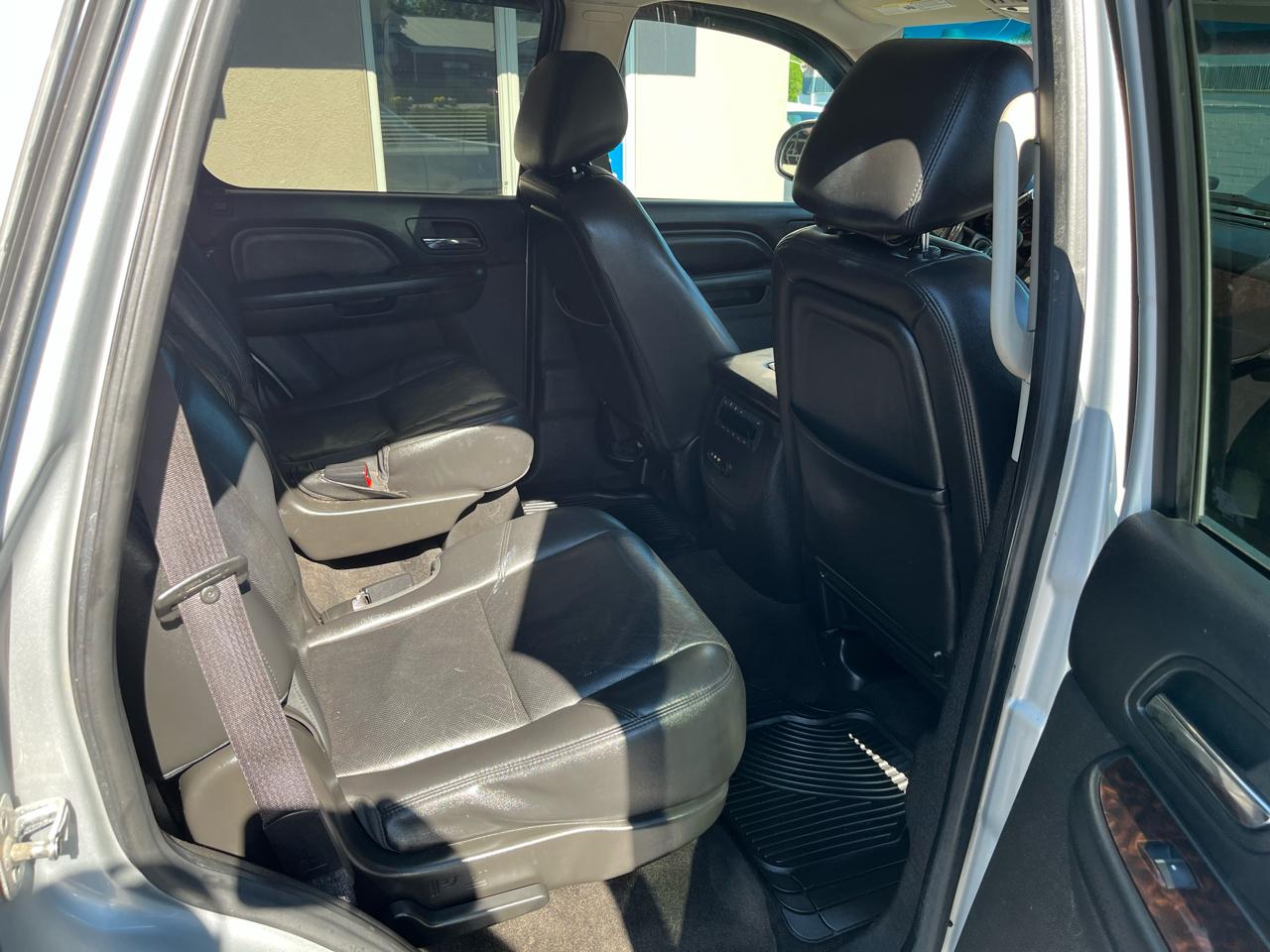 GMC Yukon Denali 4WD 2012