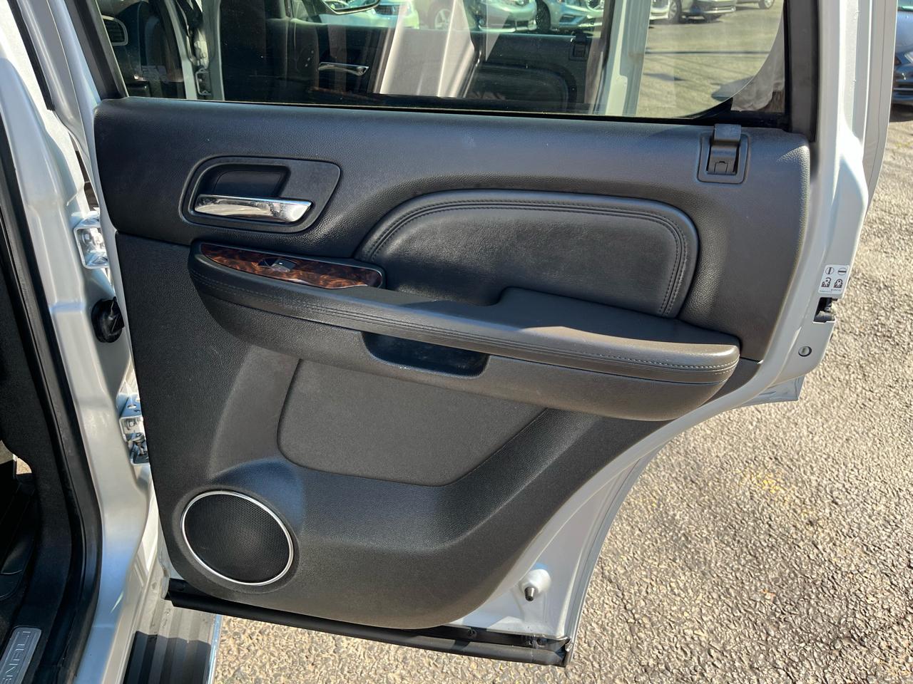 GMC Yukon Denali 4WD 2012