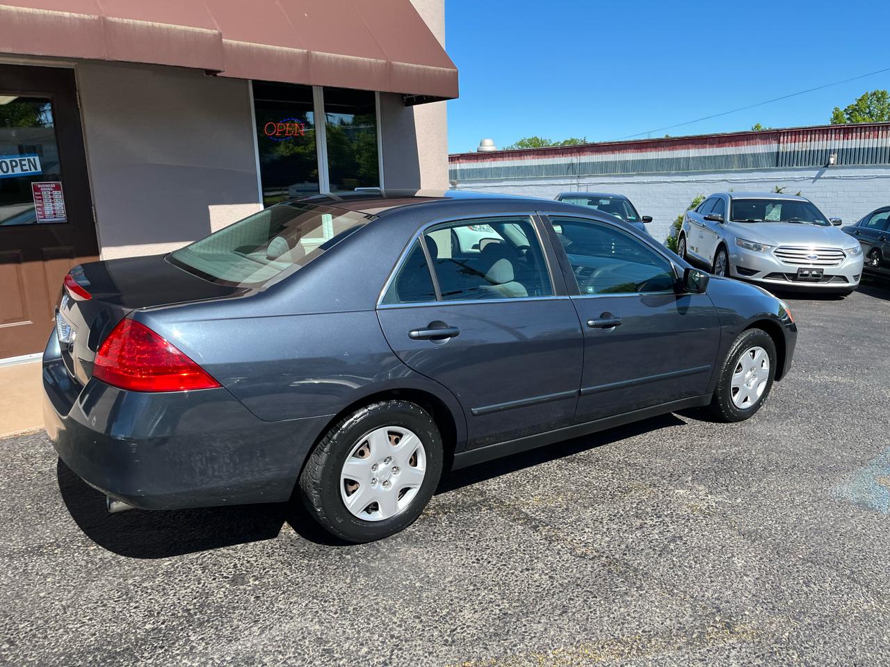 Honda Accord LX sedan AT 2007