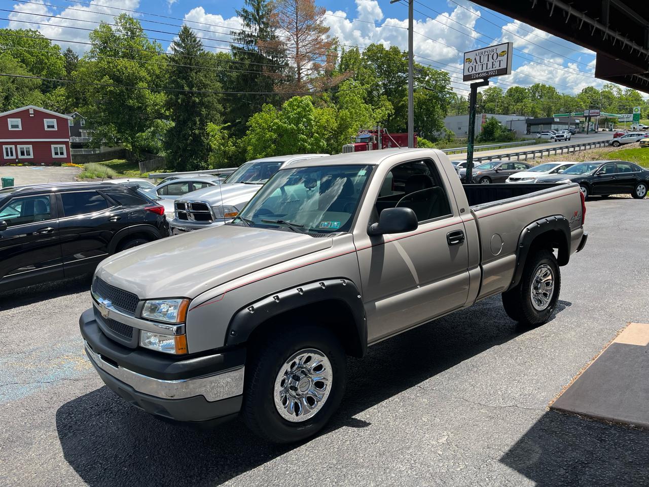 Chevrolet Silverado 1500 Short Bed 4WD 2005