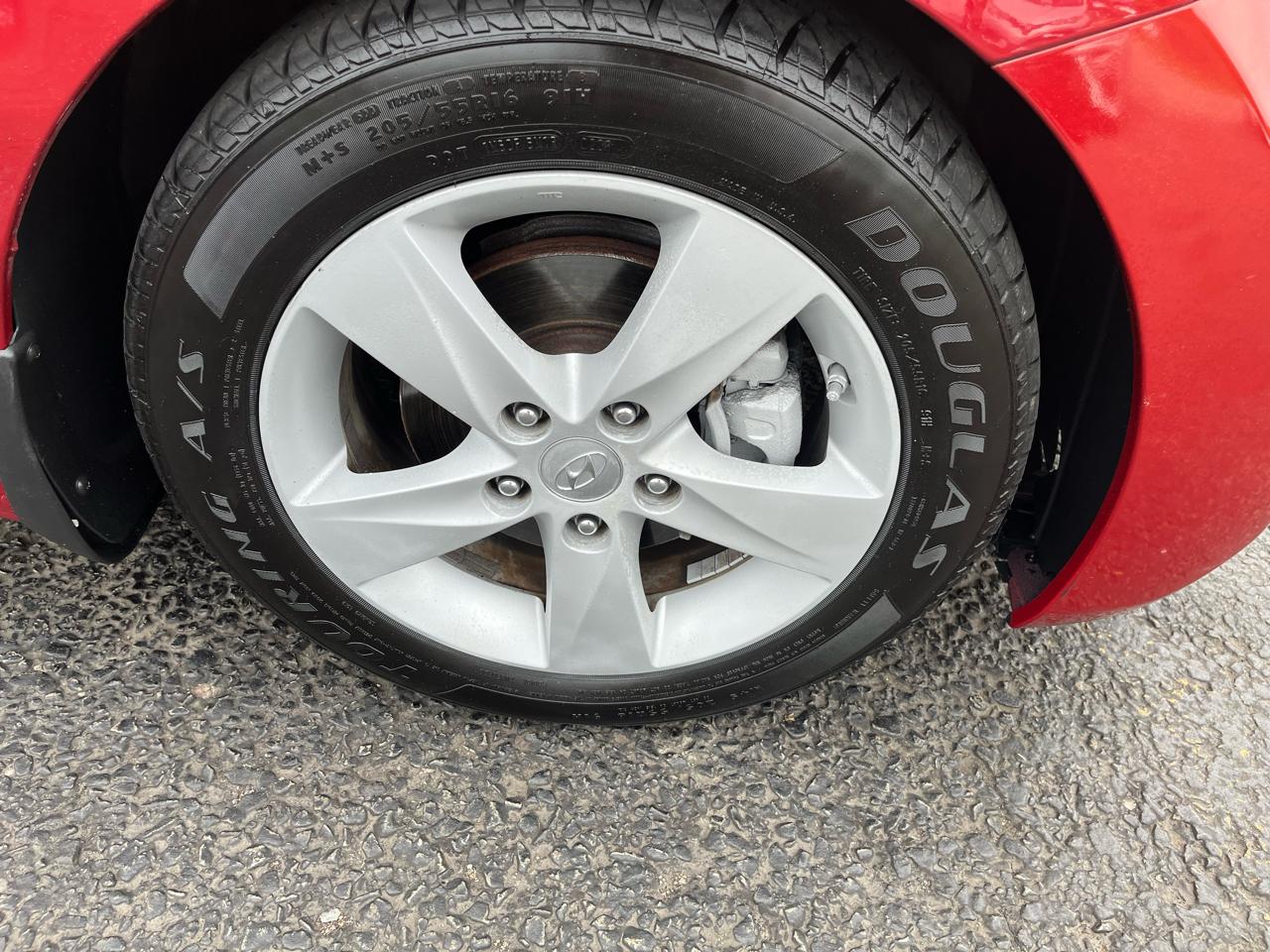 Hyundai Elantra GLS Auto 2013
