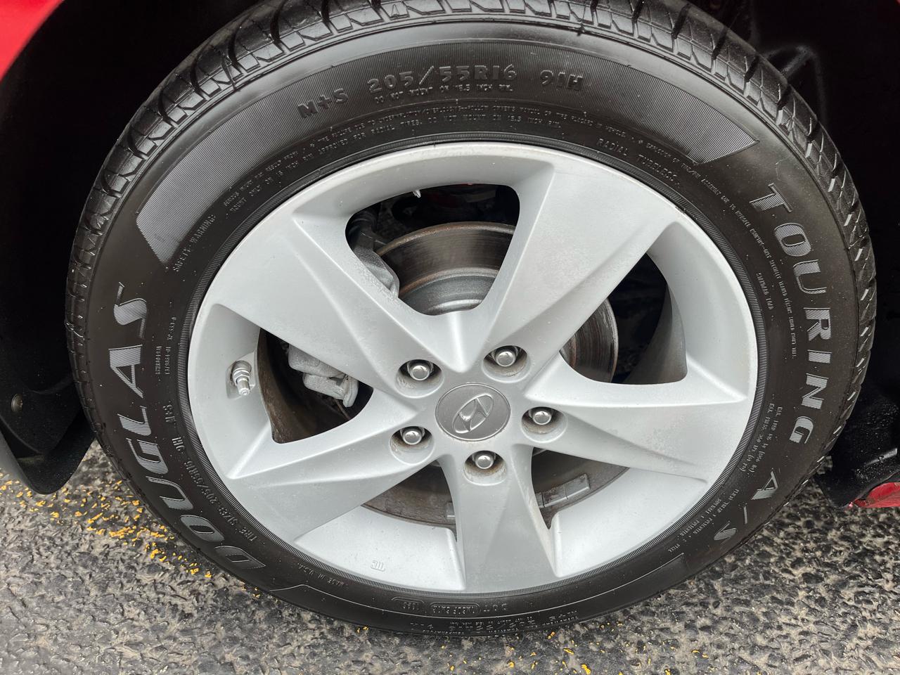 Hyundai Elantra GLS Auto 2013