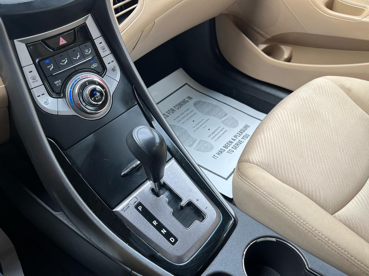 Hyundai Elantra GLS Auto 2013